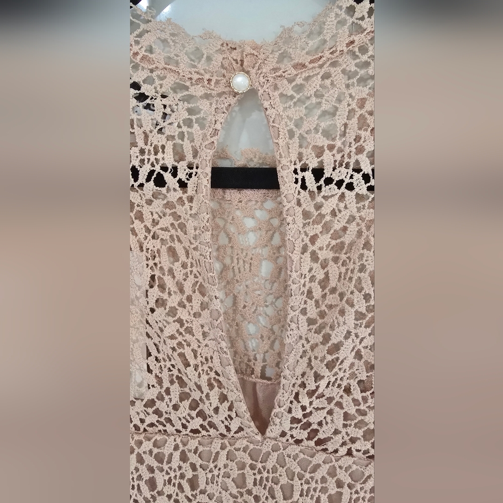 Gorgeous Pink Crochet Lace Sleeveless 3 Tiered Dress By Molly Bracken Size M - Picture 10 of 12